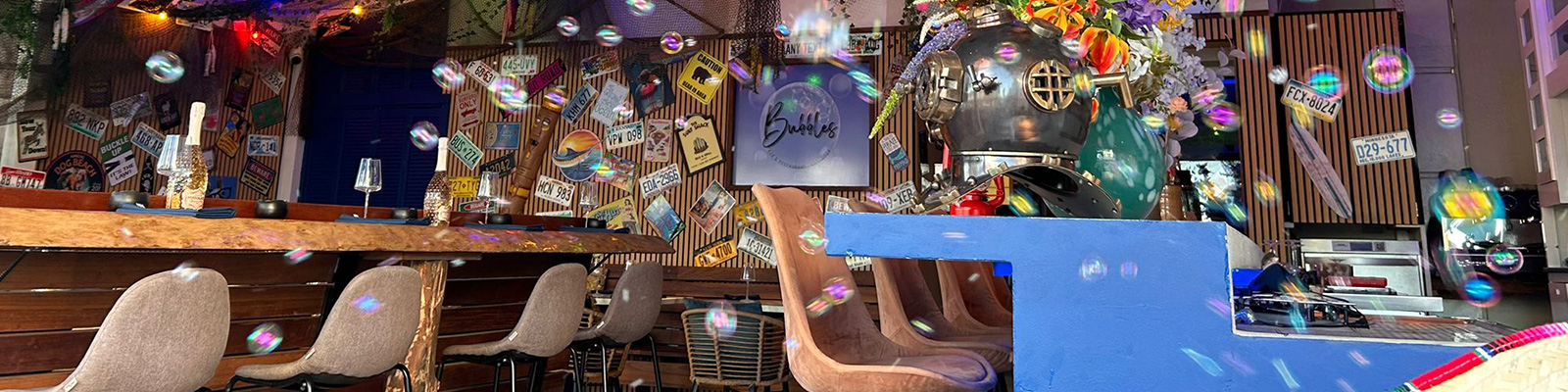 bar-restaurant-bubbles_slider-image-1